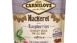 Recompense CARNILOVE Crunchy Snack cu Macrou si Zmeura