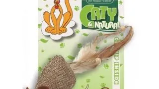 Jucarie pentru pisici Tatrapet Caty Natural, soarece textil, pene si catnip, 5 cm