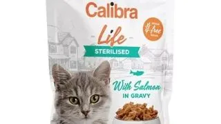 CALIBRA Cat Life Pouch Sterilised Salmon in gravy 85 g plic cu somon pentru pisici castrate/sterilizate