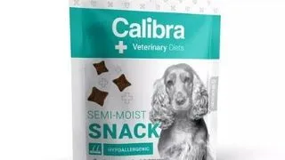 CALIBRA Veterinary Diet Semi-moist Snack Hypoallergenic 120 g gustare functionala semiumeda, pentru caini adulti cu probleme ale pielii si blanii