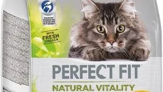 PERFECT FIT Natural Vitality 2,4 kg Hrana pisici adulte, cu pui si curcan