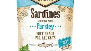 CARNILOVE Semi Moist Snacks recompense moi pentru pisici, cu sardine si patrunjel 50 g