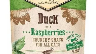 CARNILOVE Crunchy Snacks recompense pentru pisici, cu rata si zmeura 50 g