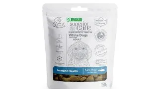 NATURES PROTECTION Superior Care White Dogs, XS-XL, Hering si Ceai verde, punguta recompense functionale fara cereale caini, sistem imunitar, 150g